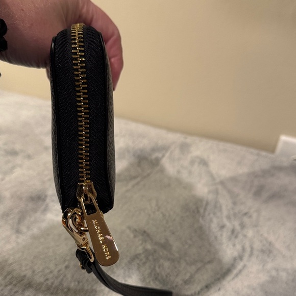 Michael Kors Large Black Pebbled Leather Wristlet Wallet - Picture 6 of 11